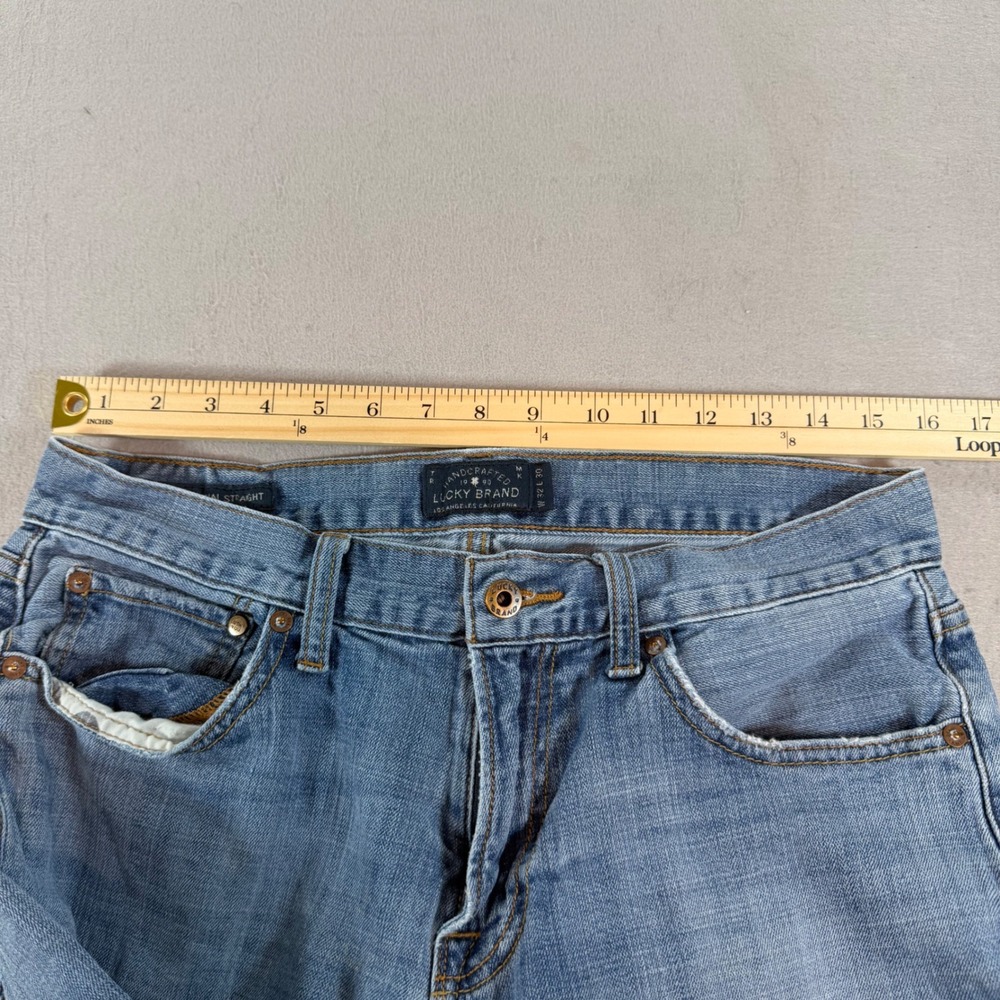 Lucky Brand 221 Original Straight Jeans Mens 32x30 Medium Wash Denim - Picture 10 of 13